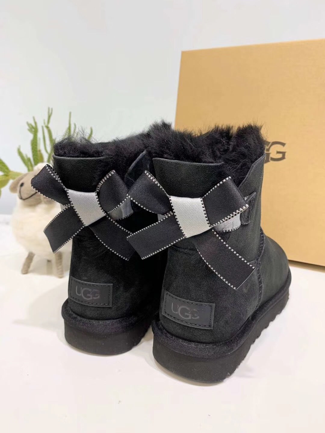 Black Bow Glitter Detail Winter Boots — New Arrival | In Stock